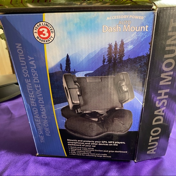 📌Accessory Power AutoDASHMOUNT USA GEAR Cell Phone Mount - Picture 8 of 12